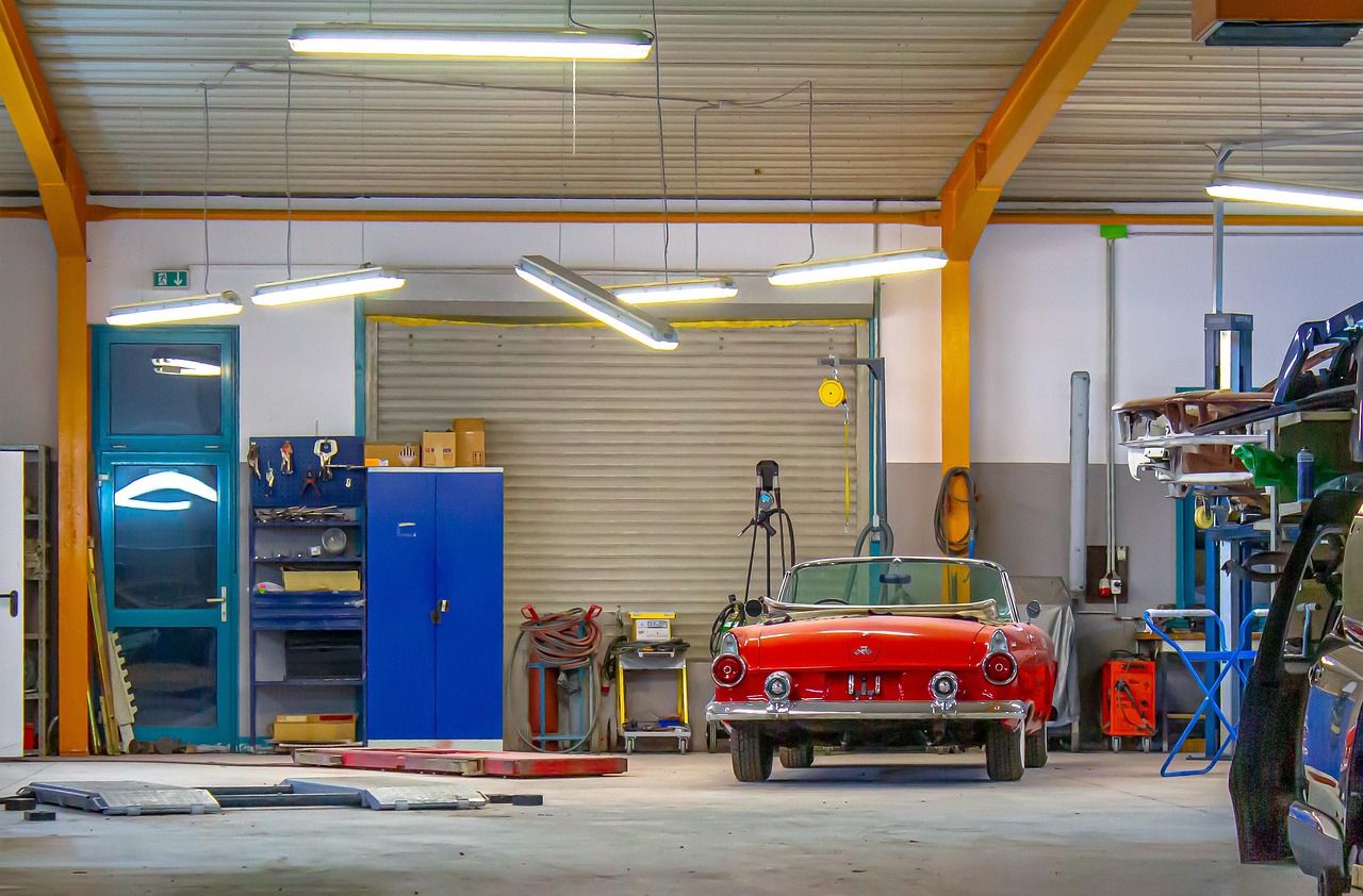 découvrez les coûts moyens de réparation automobile et obtenez des conseils pour économiser sur vos réparations de voiture.