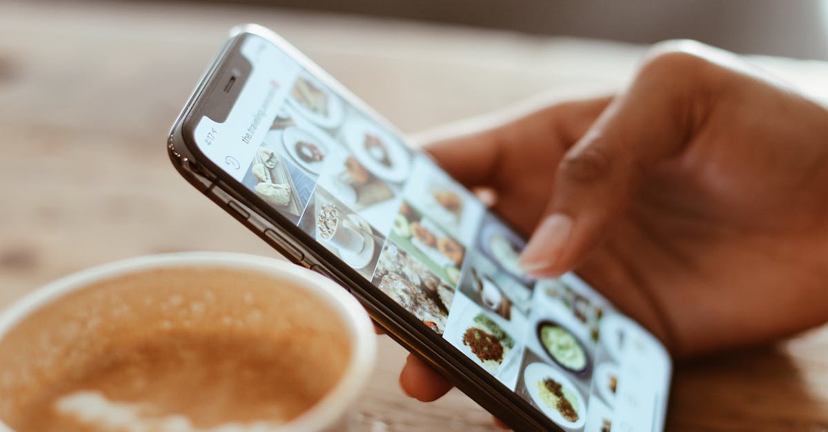 découvrez l'univers des médias sociaux : conseils, stratégies et tendances pour optimiser votre présence en ligne, engager votre audience et développer votre marque sur les plateformes sociales.