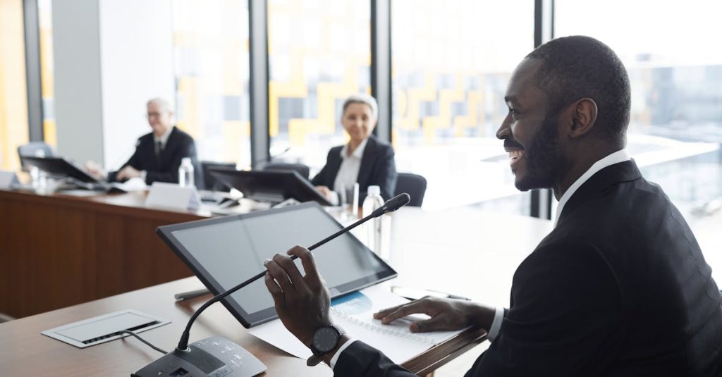 d&eacute;couvrez des strat&eacute;gies de communication efficaces pour am&eacute;liorer vos &eacute;changes professionnels et personnels. apprenez &agrave; mieux comprendre votre audience, &agrave; optimiser vos messages et &agrave; &eacute;tablir des relations durables gr&acirc;ce &agrave; des techniques &eacute;prouv&eacute;es.