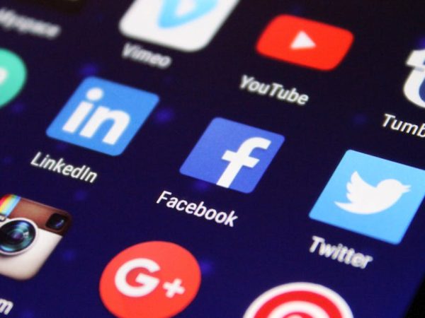 découvrez l'univers du digital : innovations, tendances technologiques et stratégies numériques pour transformer votre entreprise et améliorer votre présence en ligne.