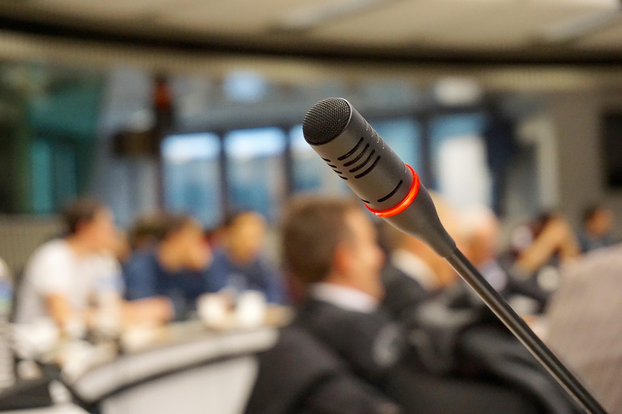 rejoignez-nous pour une conférence captivante où des experts partageront leurs idées novatrices et discuteront des tendances actuelles. ne manquez pas cette occasion d'enrichir vos connaissances et de réseauter avec des professionnels du secteur.