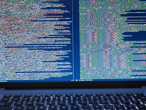 découvrez le monde du big data : des analyses puissantes aux insights significatifs, apprenez comment les données massives transforment les entreprises et optimisent la prise de décision.