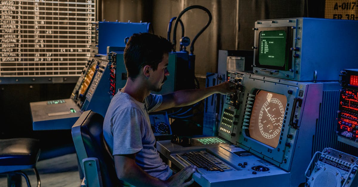 découvrez le machine learning, une technologie révolutionnaire permettant aux machines d'apprendre et de s'améliorer par elles-mêmes grâce à des algorithmes et des données. plongez dans cet univers fascinant et explorez ses applications diverses dans des domaines comme la santé, la finance et la reconnaissance d'images.