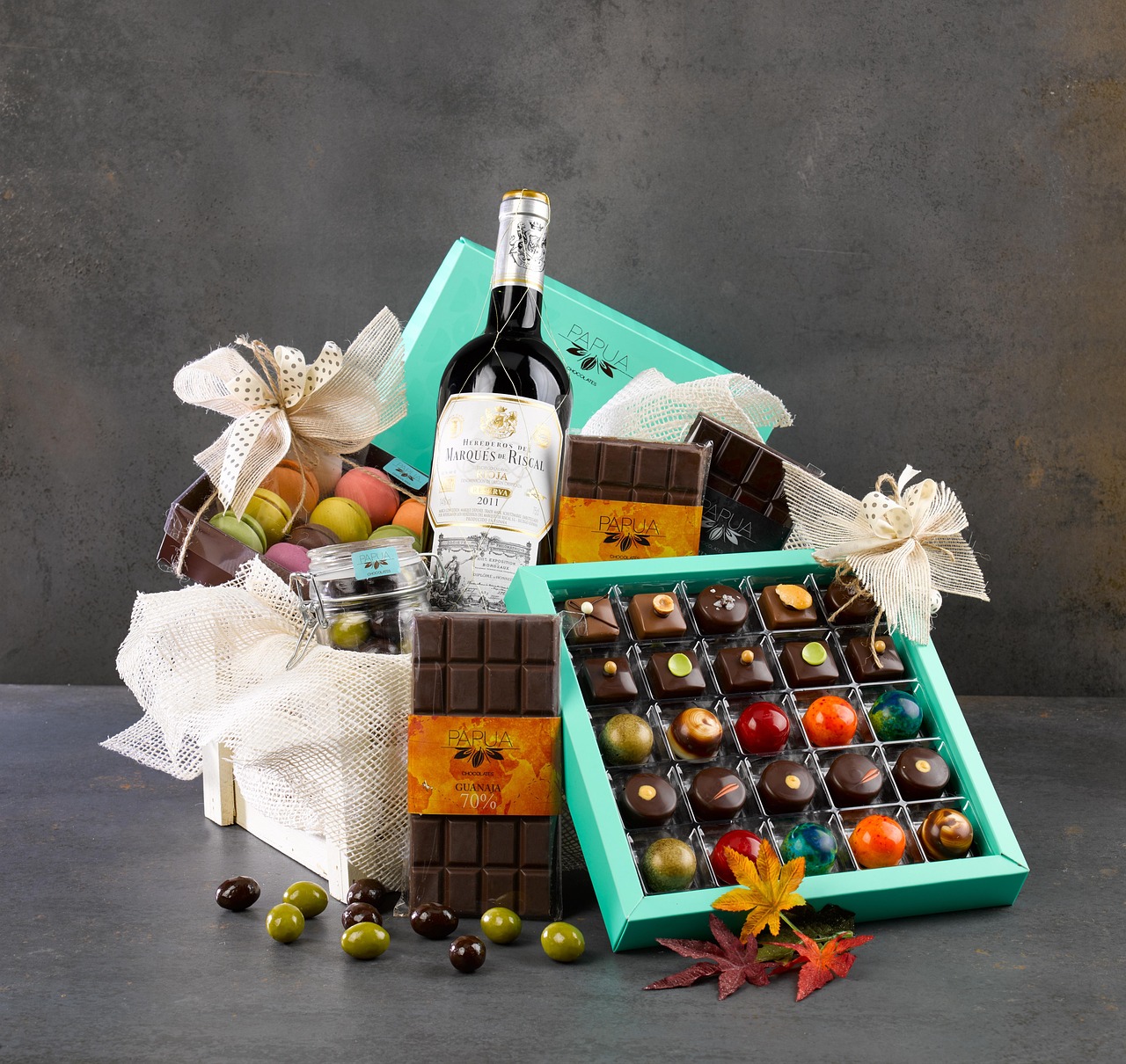 découvrez nos paniers gourmets : une sélection raffinée de produits d’exception pour ravir les amateurs de bonne cuisine. idéal pour offrir ou se faire plaisir, le gourmet basket réunit saveurs artisanales et plaisirs authentiques.