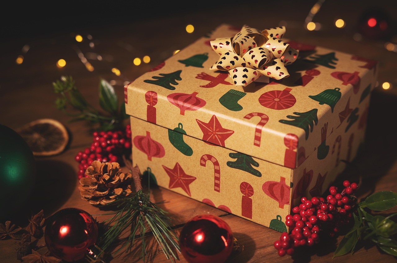 offrez le cadeau parfait avec nos paniers-cadeaux de fêtes : une sélection gourmande et raffinée qui ravira vos proches à noël et pour toutes les occasions spéciales.
