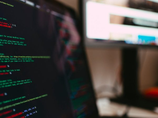 découvrez l'importance du responsive design pour optimiser l'expérience utilisateur sur tous les appareils. apprenez à créer des sites web adaptatifs qui s'ajustent parfaitement aux écrans mobiles, tablettes et ordinateurs, tout en améliorant votre référencement.