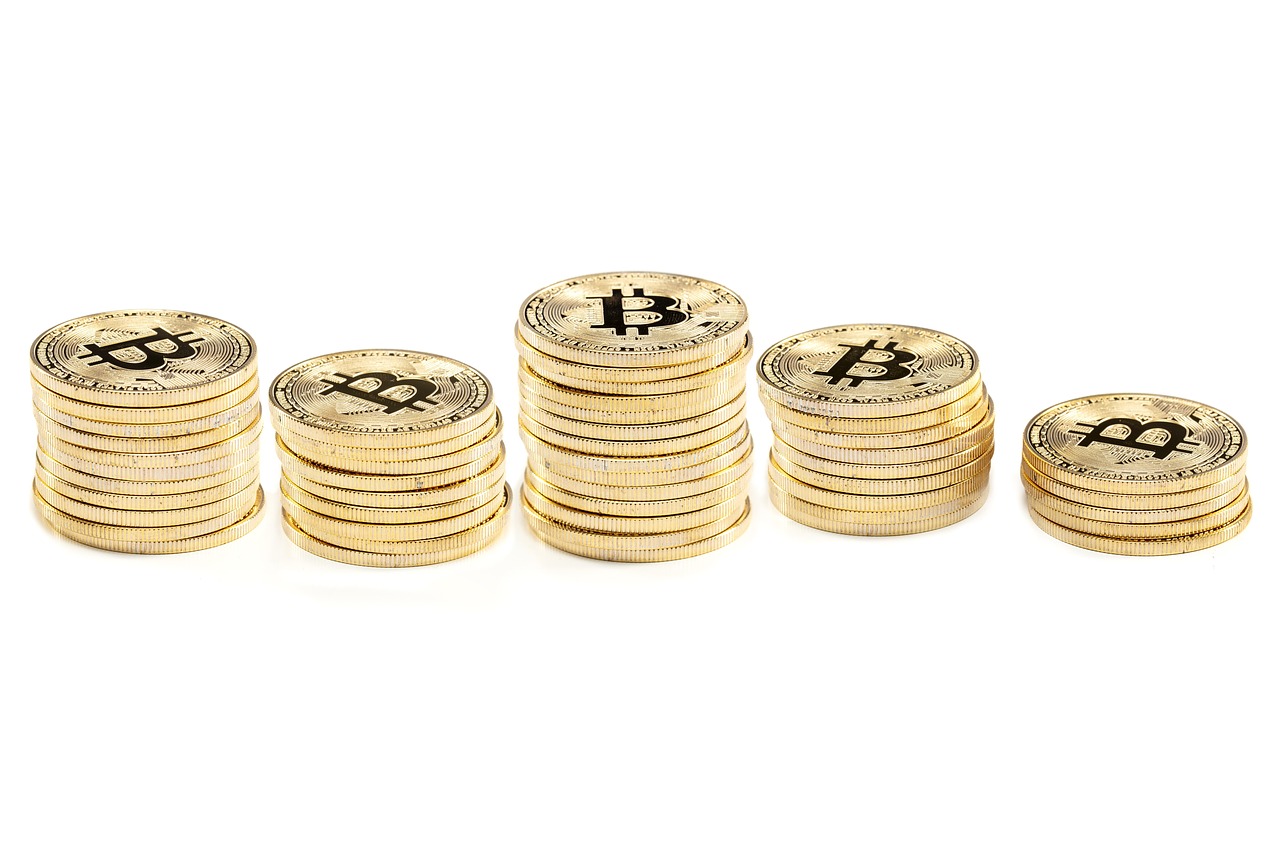 découvrez tout ce qu'il faut savoir sur la cryptomonnaie : définition, fonctionnement, avantages, risques et conseils pour investir en toute sécurité dans les monnaies numériques.