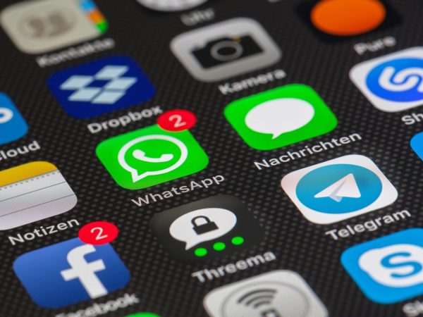 découvrez les dernières tendances, conseils et stratégies pour optimiser votre présence et votre communication sur les réseaux sociaux. apprenez à tirer le meilleur parti des médias sociaux pour développer votre communauté et accroître votre visibilité en ligne.