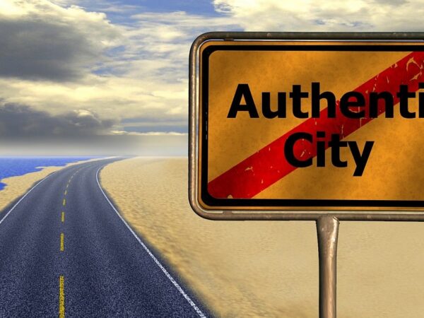 découvrez la véritable signification de l'authenticité : comment être soi-même, exprimer ses valeurs et vivre avec intégrité, aussi bien dans la vie personnelle que professionnelle.