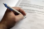 découvrez comment rédiger une motivation letter percutante et efficace, avec des conseils et exemples pour vous démarquer dans vos candidatures professionnelles ou universitaires.
