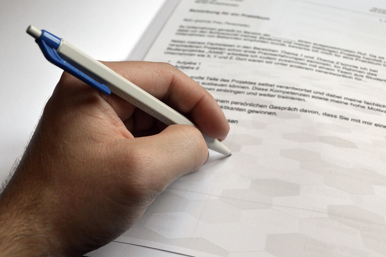découvrez comment rédiger une motivation letter percutante et efficace, avec des conseils et exemples pour vous démarquer dans vos candidatures professionnelles ou universitaires.