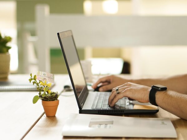 découvrez des astuces et des outils efficaces pour améliorer votre productivité au quotidien. optimisez votre temps, organisez vos tâches et atteignez vos objectifs plus facilement grâce à nos conseils pratiques.