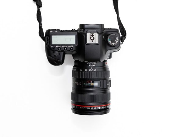 découvrez aeo, la destination incontournable pour des vêtements tendance et de qualité. explorez notre collection et exprimez votre style avec élégance.