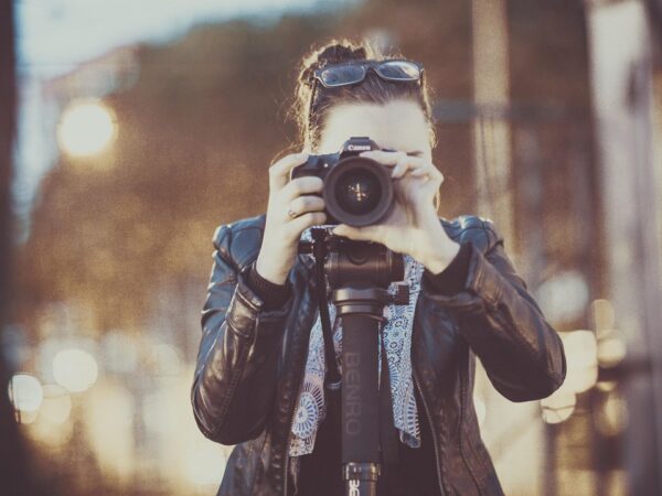 découvrez nos photos améliorées par l'intelligence artificielle pour des images plus nettes, colorées et détaillées, transformant chaque cliché en une œuvre d'art unique.