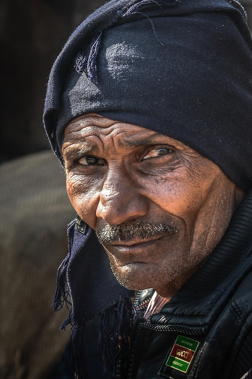 expert senior en sea et seo, spécialisé dans l'optimisation de campagnes publicitaires et le référencement naturel pour maximiser la visibilité et le trafic en ligne.